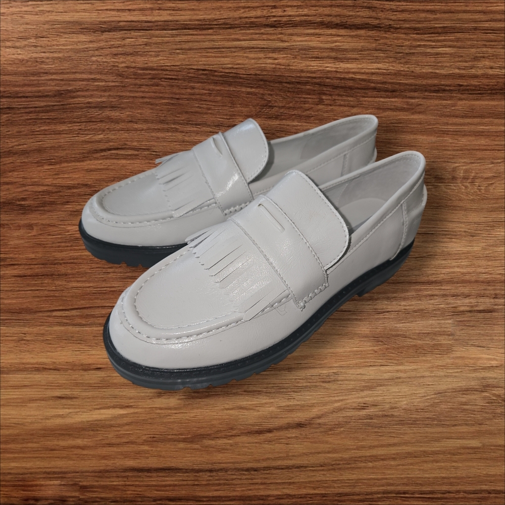 Steve Madden Women's Minka White Leather Fringe Loafers NWOT *no tassels*
